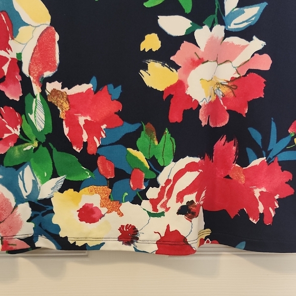 The Pioneer Woman Colorful Floral Three Quarters Sleeves Top - Picture 7 of 10